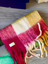 SCARF WITH INITIALS - TOPO