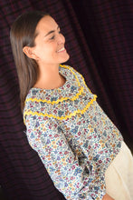 BLUSA PIA -FLORES LIBERTY -