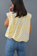 Load image into Gallery viewer, BLUSA LOLA - RAYAS AMARILLAS -
